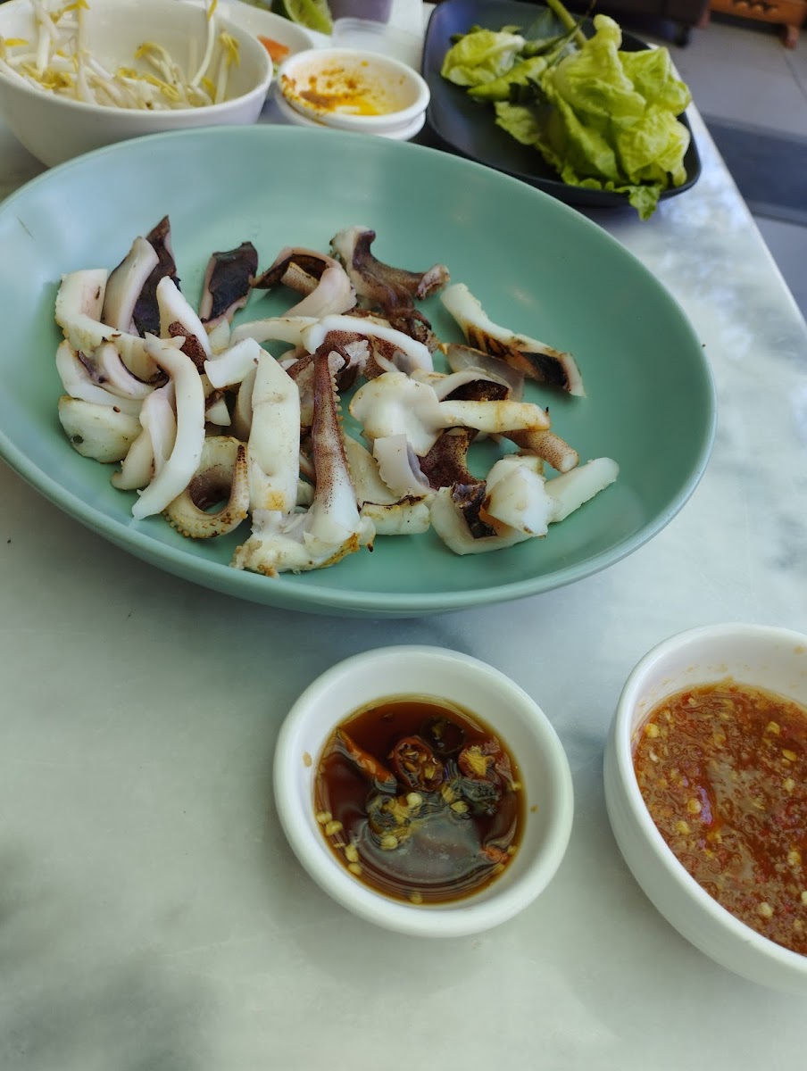 Km 4 River Side Restaurant